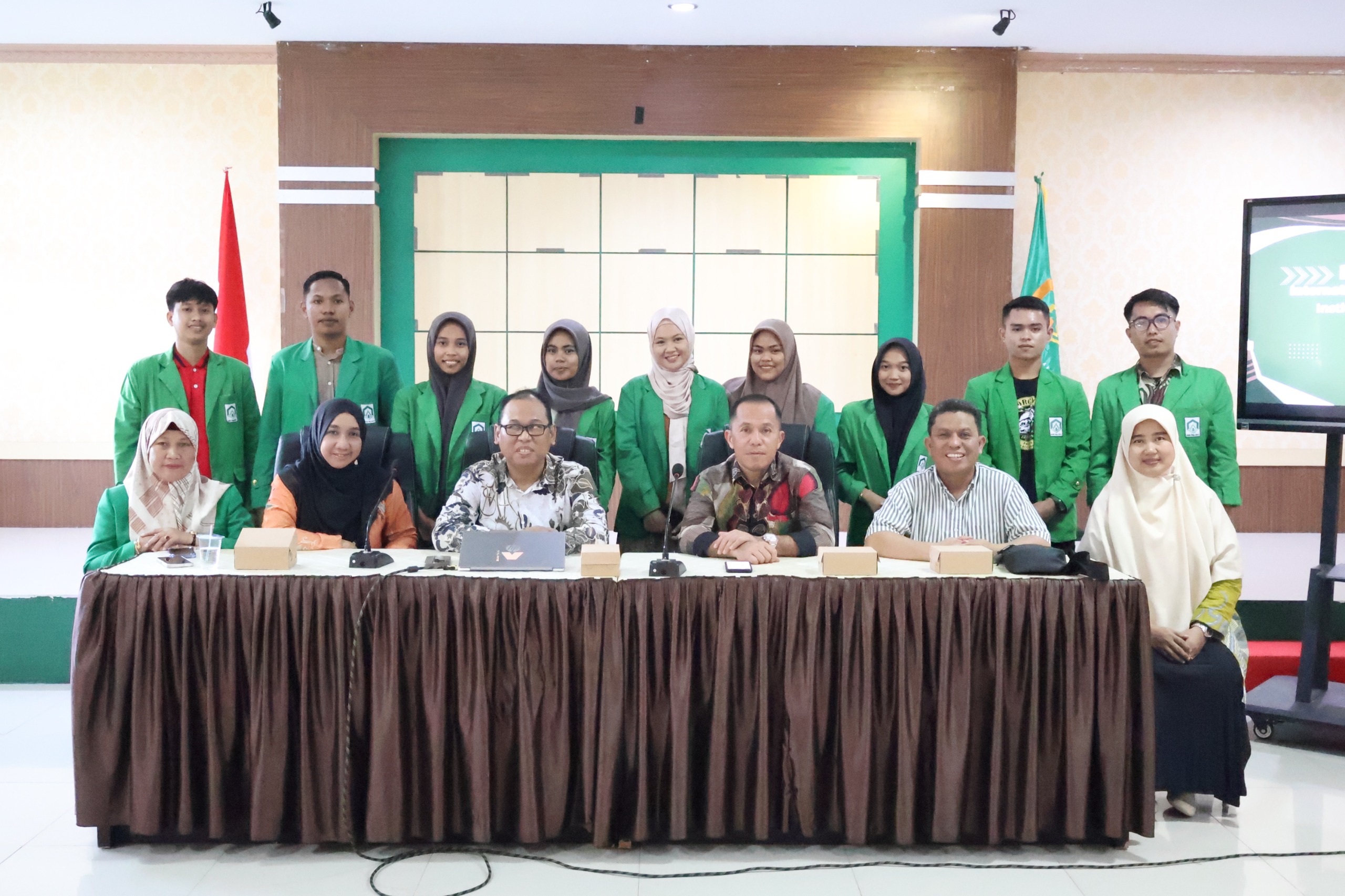 MAHASISWI FUAD IKUT PROGRAM KKN INTERNASIONAL DI THAILAND